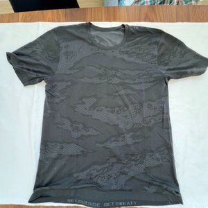 Lululemon Ultralight Training Short-Sleeve Shirt